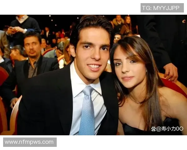 外国足球明星绯闻大揭秘:那些年我们不知道的爱情故事与情感纠葛 外国足球明星绯闻大揭秘:那些年我们不知道的爱情故事与情感纠葛