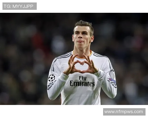 足球明星身材完美瞬间大汇集展现运动魅力与健康生活方式 足球明星身材完美瞬间大汇集展现运动魅力与健康生活方式